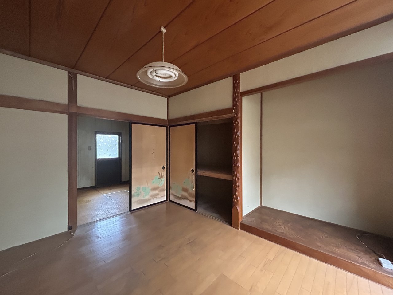 中古戸建　郡山市大槻町字針生前田　開成小・第一中の洋室|壁天井クロス張替え、床建具交換、耐震補強工事、窓サッシ交換等を行う予定です。