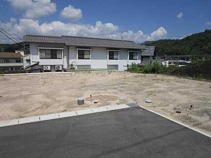 安佐南区伴東7丁目の前面道路含む現地写真