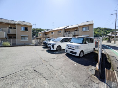 【駐車場】 | シティーハウス栄　A棟