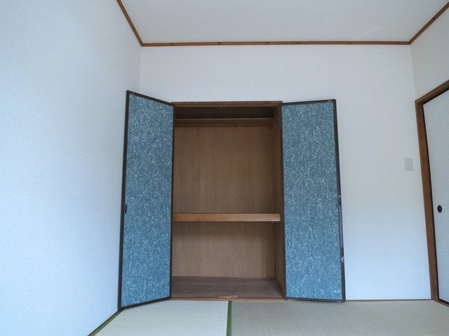 ブルーカーサ２５０－Ⅰの収納|和室　押入　※現況優先