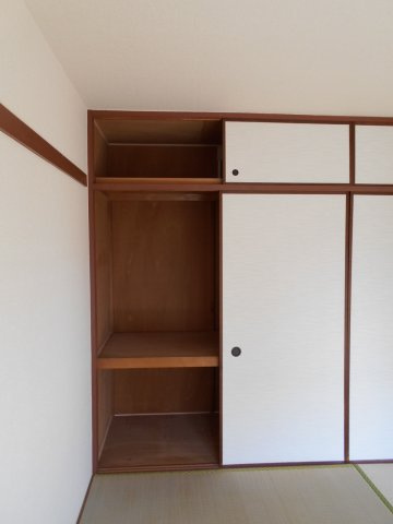 グランプラスの収納|和室　押入　※別号室の参考写真です(現況優先・仕様違いの場合あり)