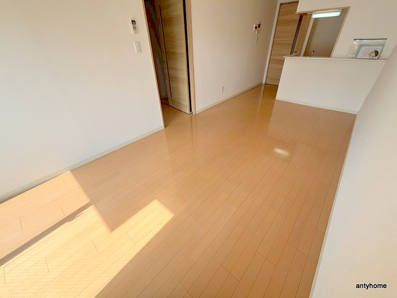 フロンティアコート堺筋本町　仲介手数料無料の居間・リビング