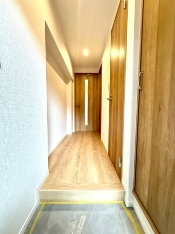 ライオンズマンション井土ヶ谷第5の玄関|清潔感のある玄関がゲストを心地よく迎えます。