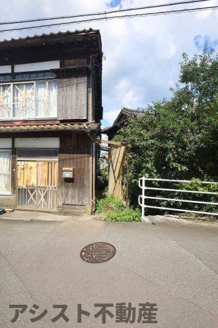 筑前町新町売地（古家付）の外観