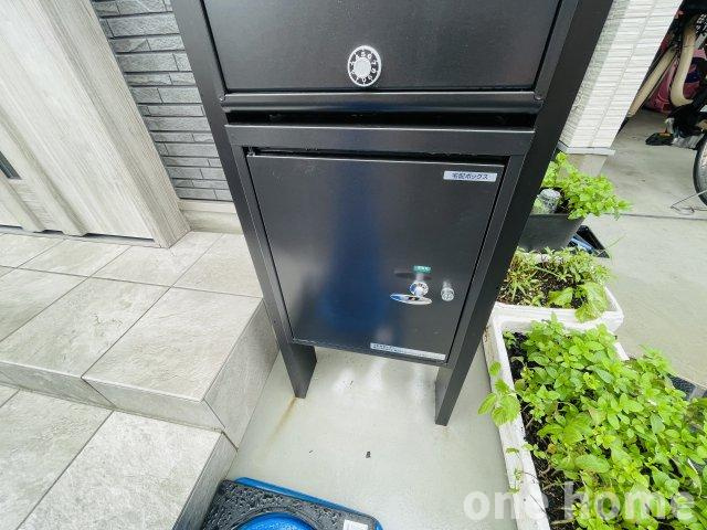 加島2丁目新築戸建の設備|◆いつでも荷物の受け取りができる宅配ボックス完備です！再配達を依頼するストレスから解放されます！