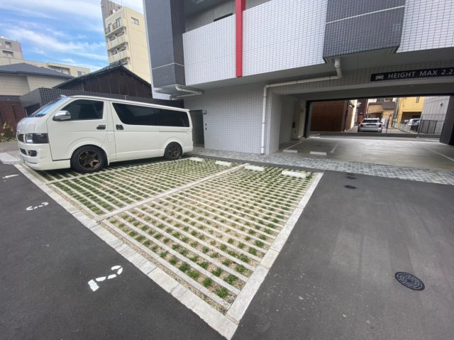 ブランシエスタ東別院　名古屋市賃貸　仲介手数料無料の駐車場