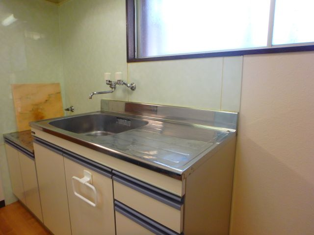 みつ和荘のキッチン|他のお部屋の参考写真となります。