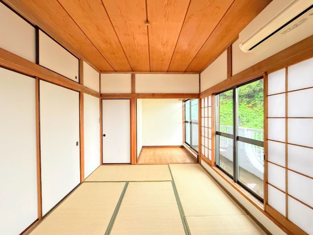 戸塚区上倉田町　中古戸建て　第3の和室|◆感性を育むプライベートルームはシンプルでスマートな空間。好みの空間で読書をしたり、音楽を聞いたりと一人の時間も充実したものにできます。