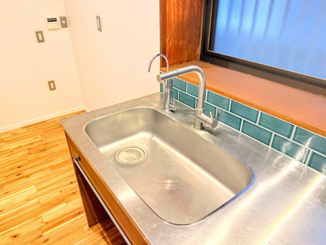 戸塚区上倉田町　中古戸建て　第3の設備|◆広々したキッチンシンク。洗い物が多い時にも快適にご利用いただけます。