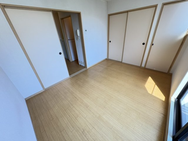 レッドロビンホシナの寝室