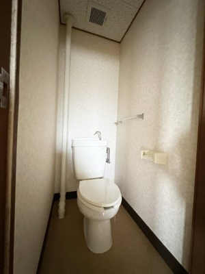 【トイレ】 | 岩内マンションⅠ | ※同物件、別のお部屋の写真です。設備は現況に従います。