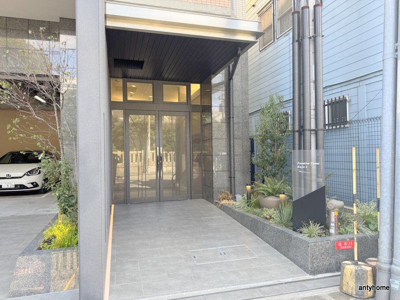 フロンティアタワー九条Ⅰ　仲介手数料無料のエントランス