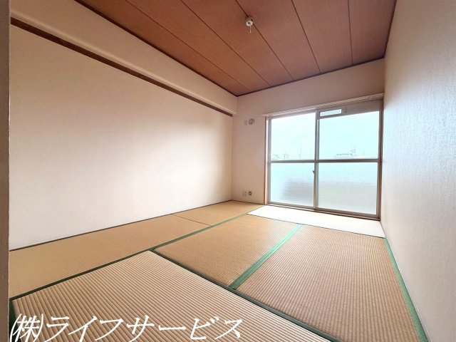 【和室】 | コスモハイツ新大阪 | 和室6帖/押入れ有