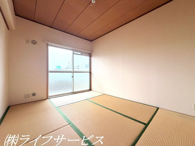 【和室】 | コスモハイツ新大阪 | 和室6帖/押入れ有