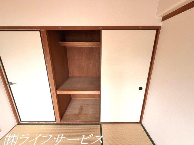 【収納】 | コスモハイツ新大阪 | 和室6帖/押入れ有