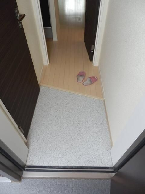 ディセットサモンの玄関