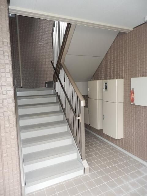 ディセットサモンのロビー