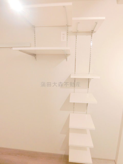 アピチェ田園調布の収納|玄関前収納