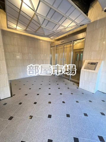 Crest本郷のロビー