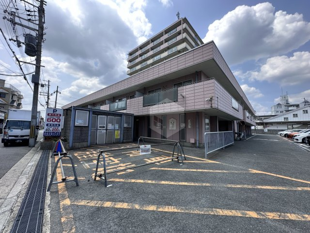 ハイム・カランツの外観