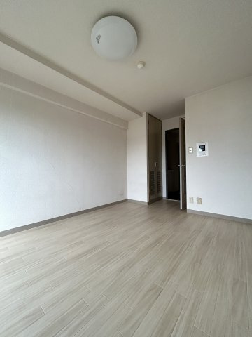 ダイアパレス郡山麓山公園の居間・リビング|こちらの居間で趣味の時間をお楽しみください
