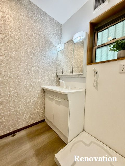 江戸川区東瑞江３丁目　中古戸建の独立洗面台