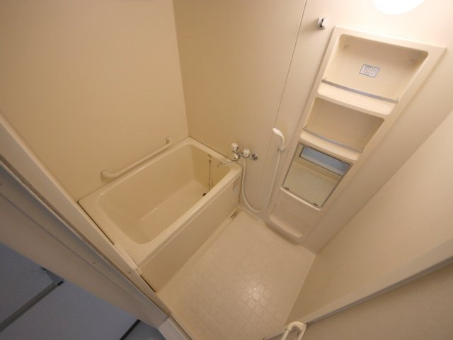 生駒市山崎町の賃貸マンションの浴室
