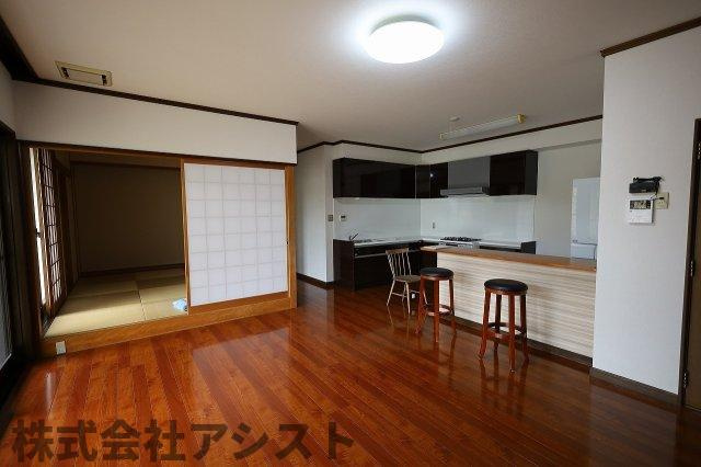 栄町迎賓館の居間・リビング