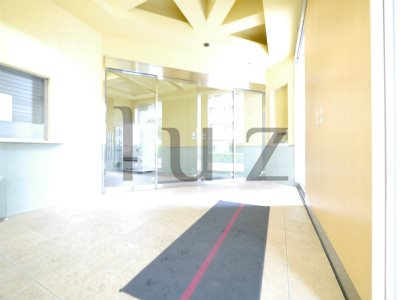 横浜市港北区新横浜３丁目の賃貸マンションのエントランス
