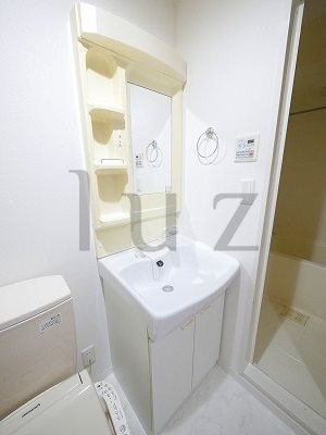 横浜市港北区新横浜３丁目の賃貸マンションの洗面所
