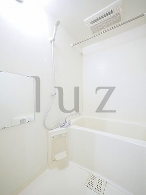 横浜市港北区新横浜３丁目の賃貸マンションの浴室