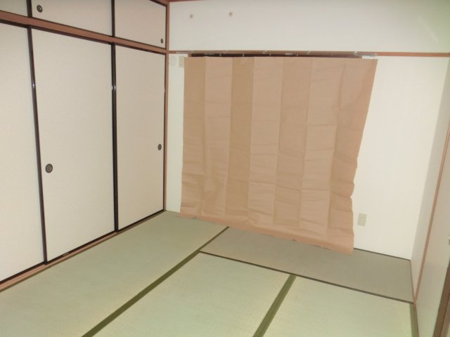６清邦ビルの和室|畳の上でゆっくりとくつろげる和室です