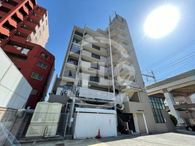 カーサ・ファミーユ　湯里小学校の外観|カーサ・ファミーユ　外観