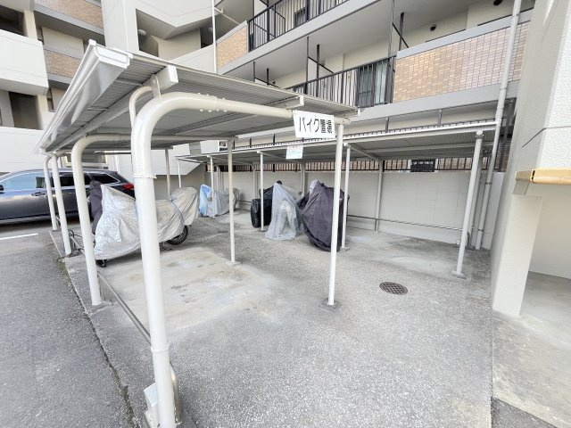 原パーク・ホームズの駐輪場
