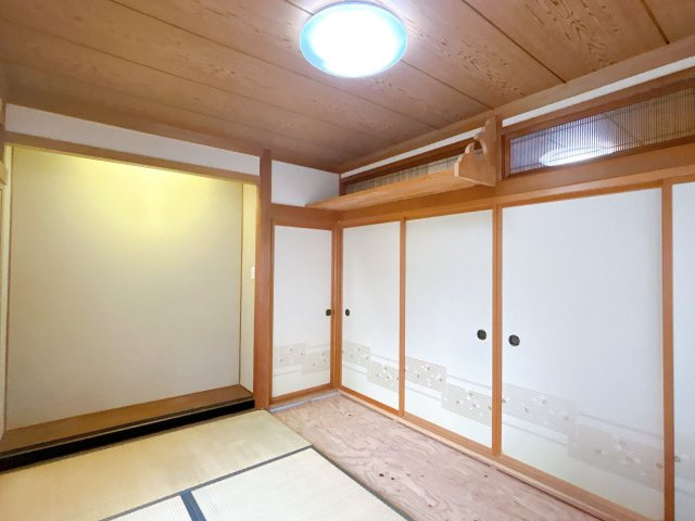 中古戸建　須賀川市向陽町　仁井田小・仁井田中の和室|畳は表替え、クロス張替え、照明交換、などを行う予定です！