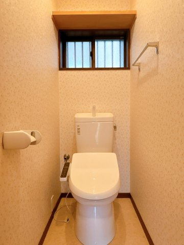 中古戸建　須賀川市向陽町　仁井田小・仁井田中のトイレ|クロス張替え、照明交換、クリーニングを行う予定です！