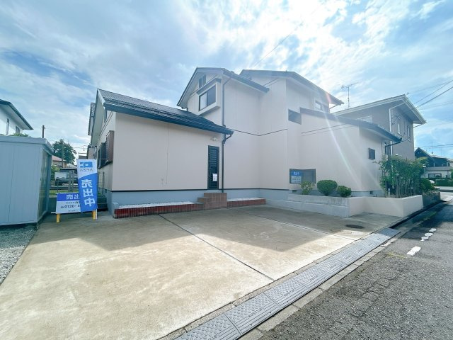 中古戸建　須賀川市向陽町　仁井田小・仁井田中の駐車場|【リフォーム済】