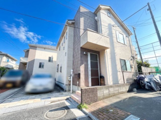 【外観】 | 世田谷区北烏山5丁目戸建 | 2007年築の戸建。分譲地の最奥部に位置するため、交通量が少なく、静かで落ち着いた暮らしが叶います。