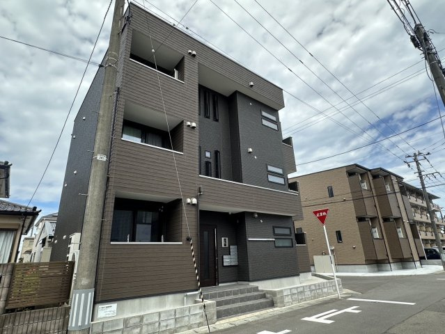 R-SMART 福田町駅のエントランス