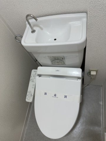 第５よしみビルのトイレ|ウォシュレット付き！！ 
