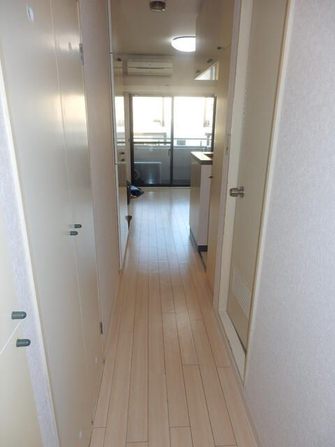 ワコーレ目白の玄関