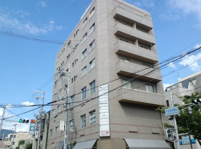 芦屋イシカワビルの外観