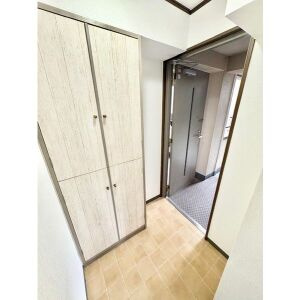 本山ヒルズの玄関