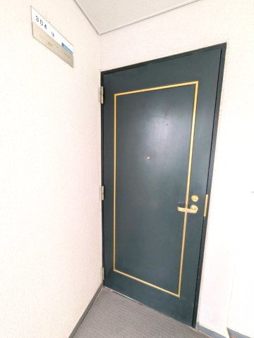 ラ・セーヌ逆瀬川の玄関|毎日通る玄関はこちらです