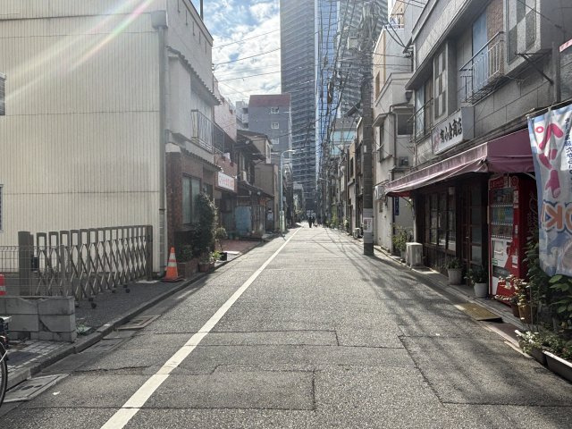 道路面と等高です。