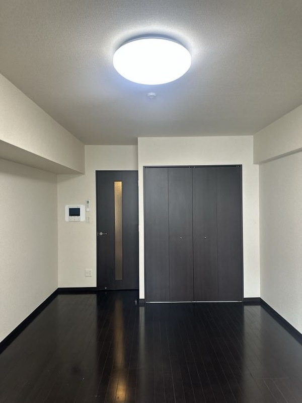 グランヴァン新御徒町の居間・リビング