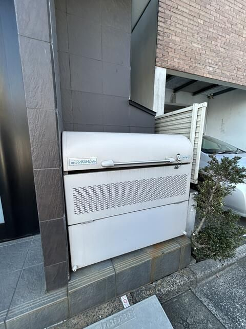 尾山台ＱＳハイムのロビー|モニタ付インターホン