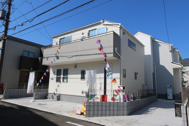 【Livele Garden.S】東久留米市前沢４丁目の外観|ファミリーマート、サンドラッグまで徒歩3分・西友まで徒歩7分