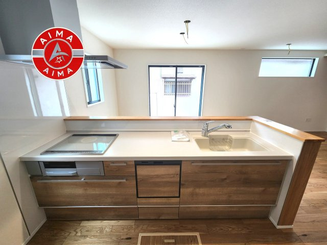 糟屋郡篠栗町尾仲1丁目第1-1棟（1号棟）のキッチン|ご家族を近くに感じられる対面キッチンのLDK。会話もはずみそうですね。