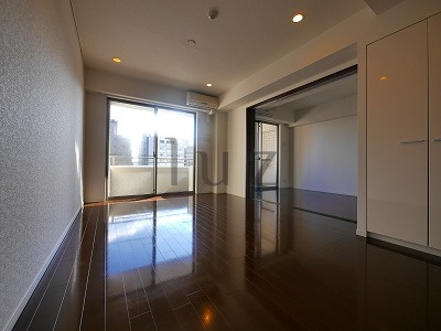 川崎市川崎区南町の賃貸マンションの居間・リビング